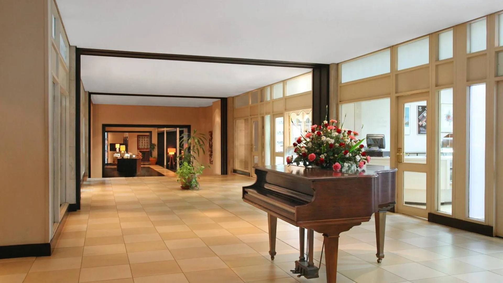 Sheraton Kampala Hotel 5*,  Uganda